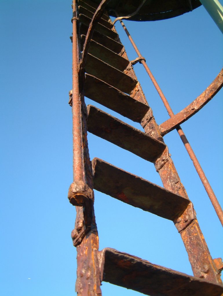 old-rusty-ladder-1426340-770x1024