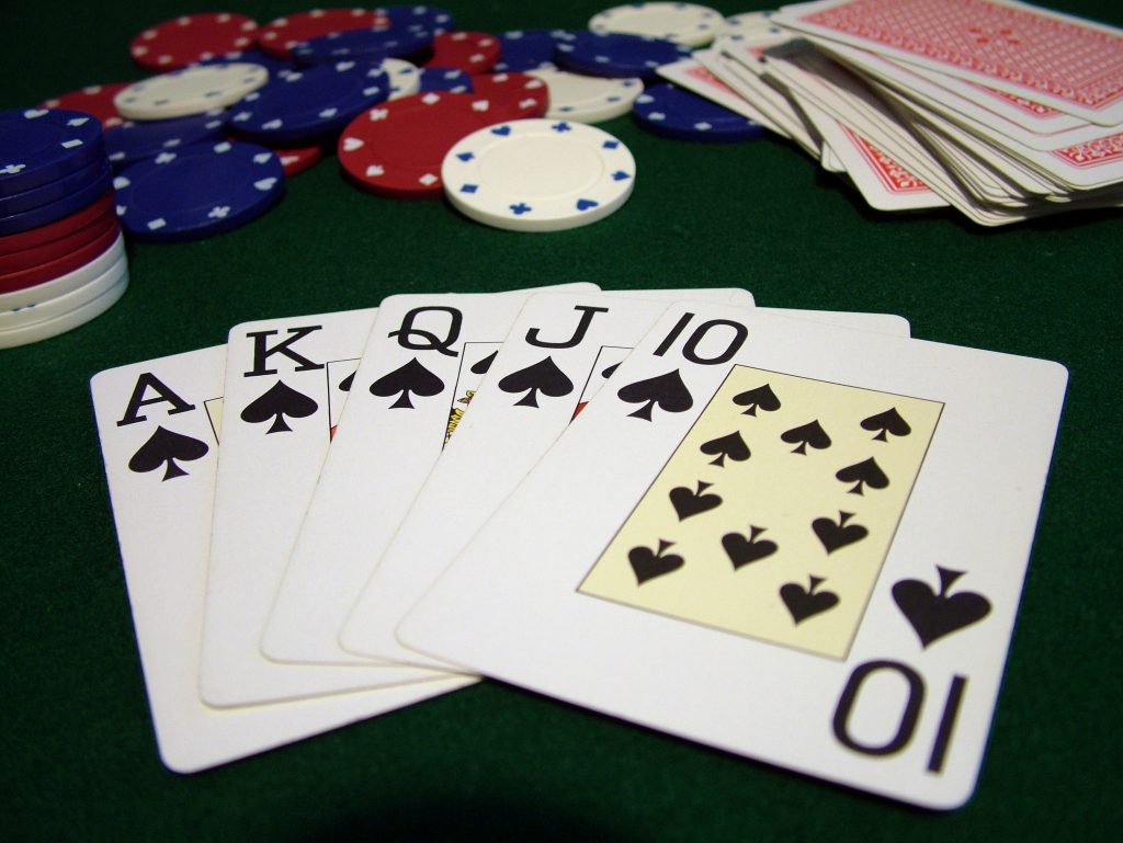 poker-hand-1522811-1024x769