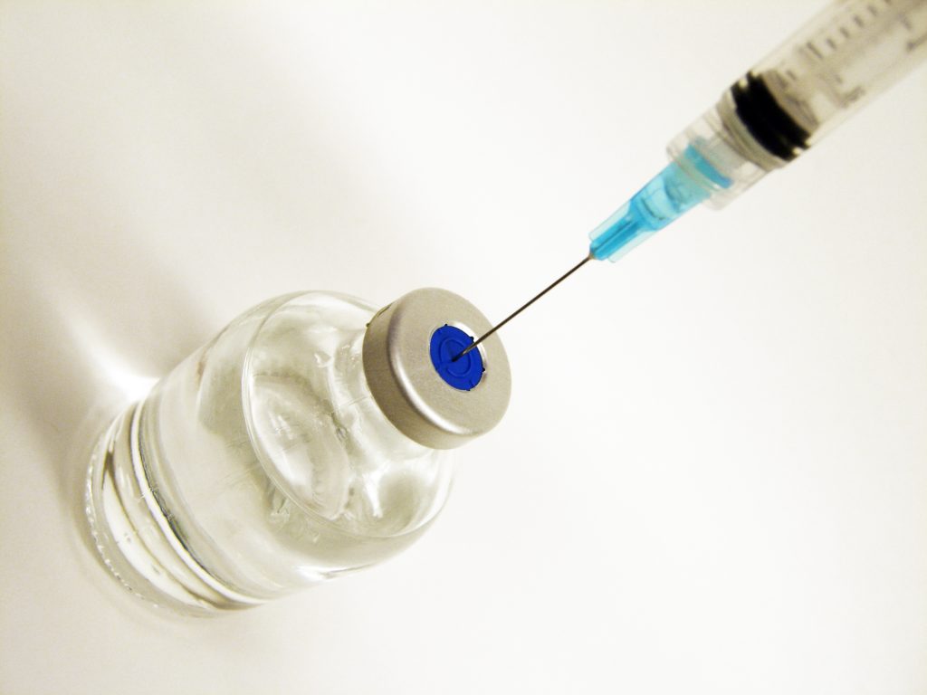 syringes-and-vial-1307461