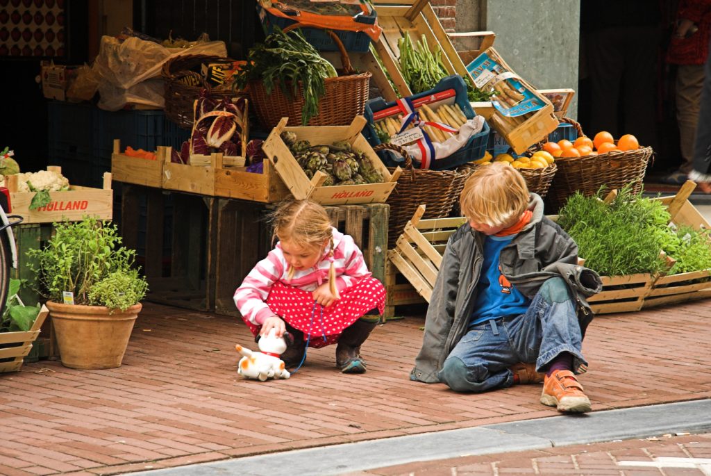 children-at-play-1328051-1024x685