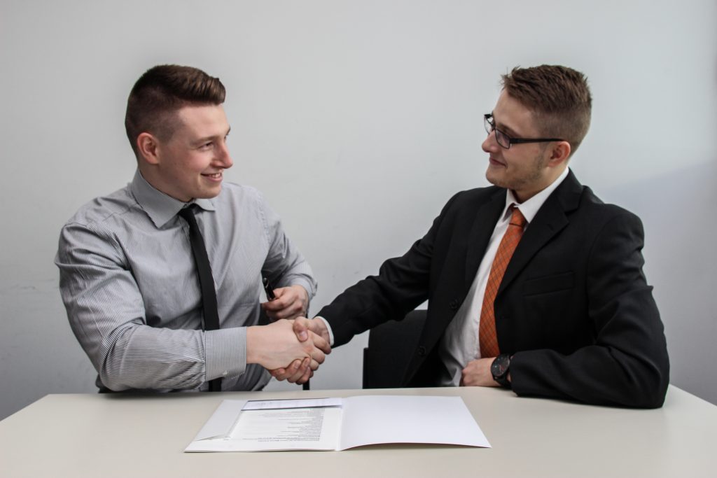 men-shaking-hands-1024x683