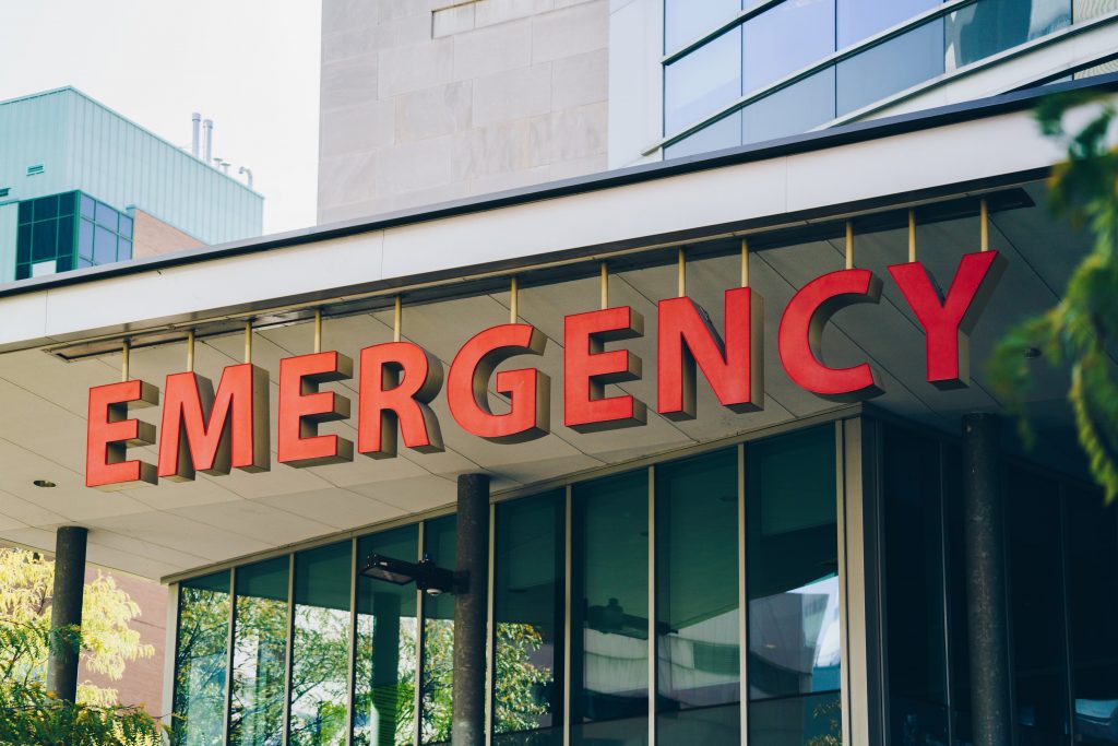emergency-hospital-sign-1024x683