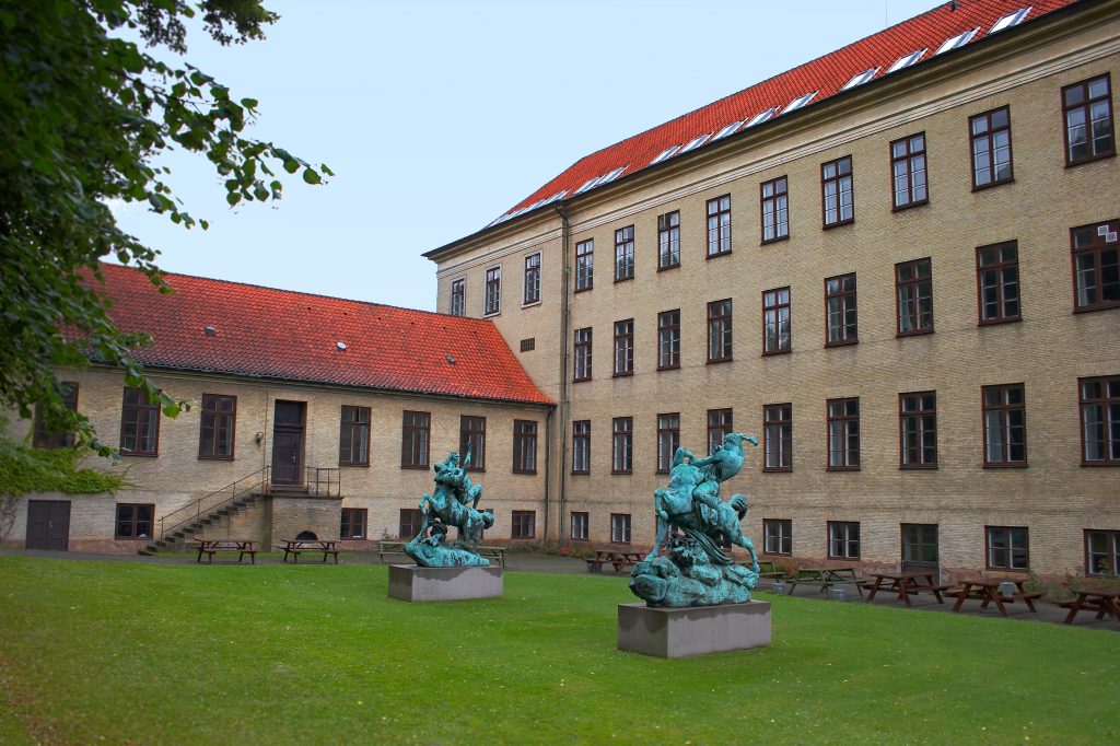 school-yard-1550938-1024x682