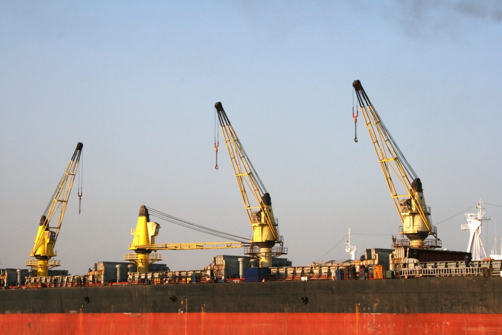 ship-cranes-1238624-1024x683