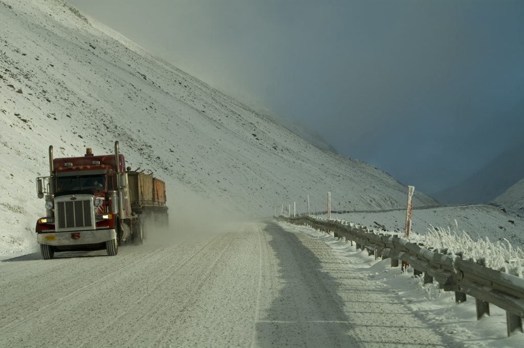 trucking-in-snow-1357665-1024x681