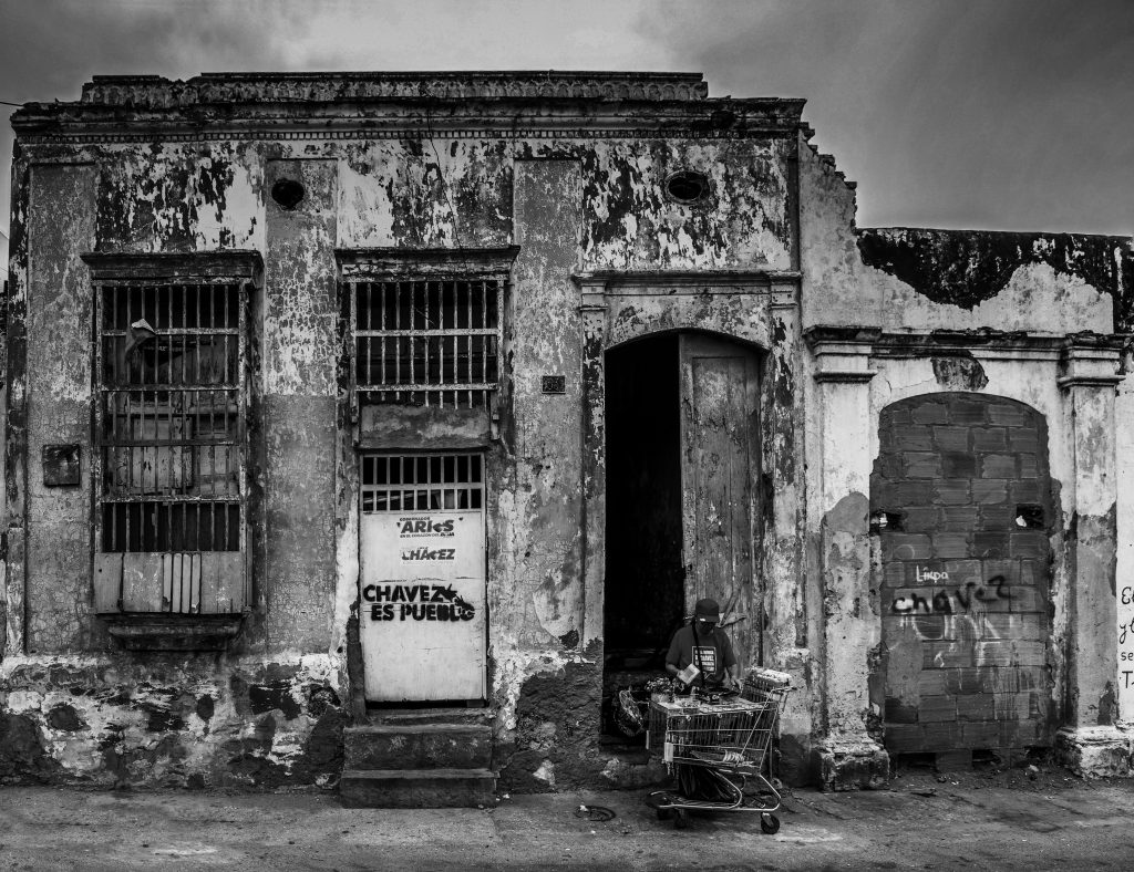 maracaibo_venezuela_building_old-1024x788