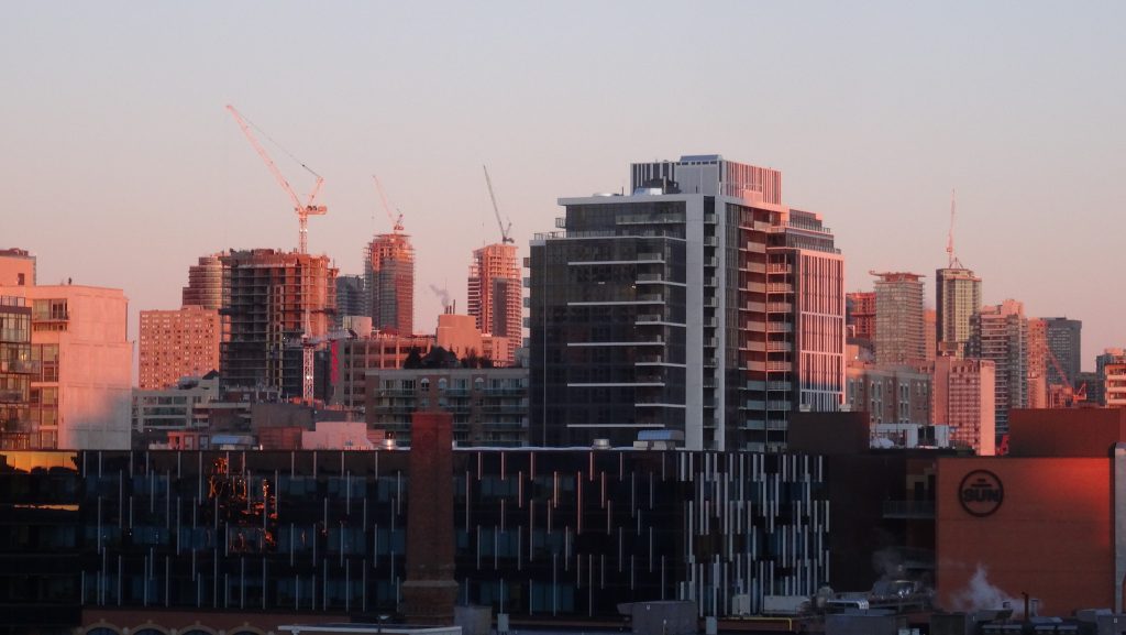 toronto_skyline_early_morning-1024x577