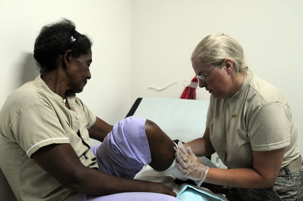 examining_patients_dvids112692-1024x680