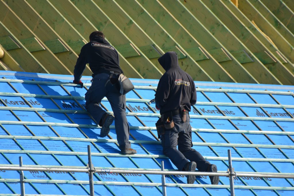 roofers_job_people_roof-1024x683