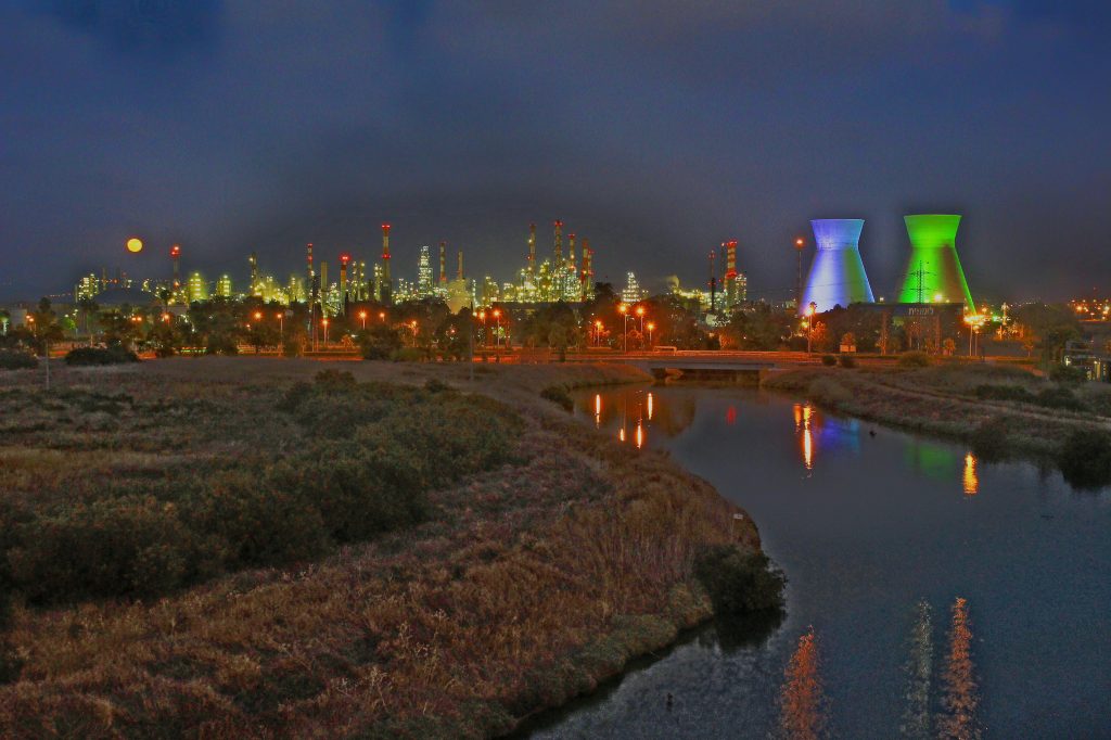 refineries_haifa_israel_night-1024x682